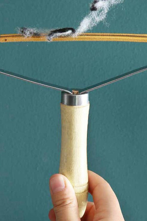 Wooden Handle Lint Remover – Double - Sided Pet & Lint Hair Removal Tool - FurBegone